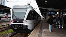 Die Strecke Singen-Schaffhausen wird seit Dezember 2022 von der SBB bedient. Seit der Übernahme von der Deutschen Bahn hat sich die ...