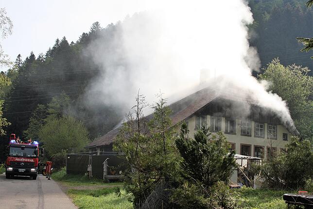 Starke Rauchentwicklung herrschte beim Brand des Auerhüsli in Todtmoos.
