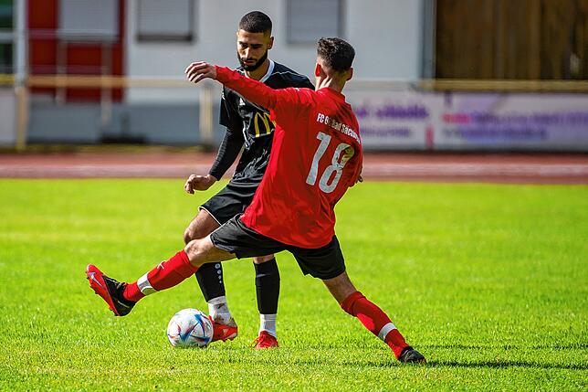 Bild 33: FC 08 Bad Säckingen rettet ein 1:1 im Derby gegen den FC Wallbach &ndash; und wir haben Bilder!