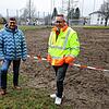 Sie haben zusammen mit den anderen Ortschaftsratsmitgliedern von Markelfingen den neuen Bolzplatz in Eigenleistung auf ein höheres ...
