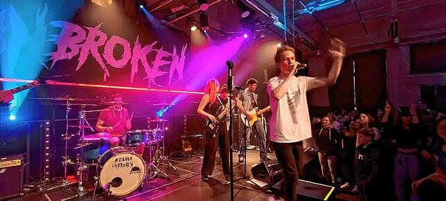 Bild 12: Viel zu hören gab es beim Schüler-Bandcontest in der Lauffenmühle