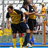 Knackmuß (links) im Trikot der SG Dynamo Dresden in einem Testspiel gegen Atletico Madrid 2006.
