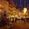 Weihnachtsromantik in Waldshut? Dazu gehören die Leuchtfäden in der Kaiserstraße. Doch die Beleuchtungs-Anlage ist in die Jahre gekommen ...