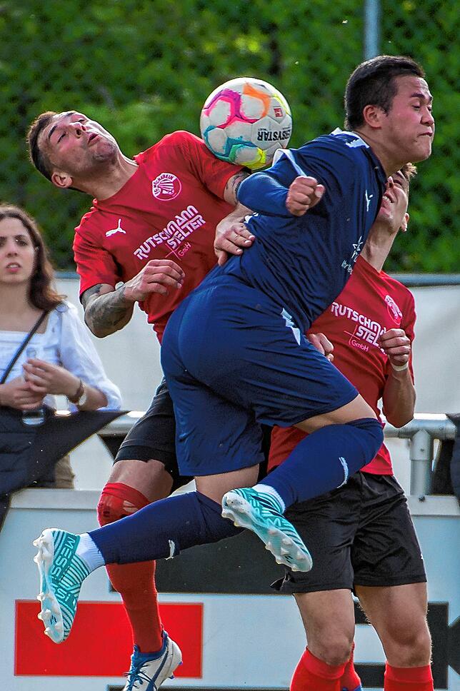 Bild 2: VfB Waldshut besiegt den FC Hochrhein mit 2:0 &ndash; und wir haben Bilder!