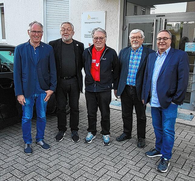 Sie erinnerten an einen geschichtsträchtigen Sommer (von links): Freddy Gruber, Klaus Mühlherr, Jürgen Hinzer, Franz Segbers und ...