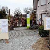 Im Eingangsbereich vor dem Praxisgebäude der hausärztlichen Gemeinschaftspraxis Marc Nagel und Iris Gatternig in Hohenfels fehlt es ...