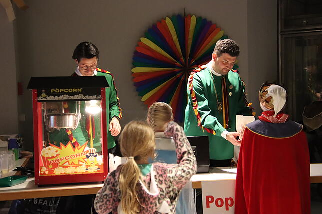 Bild 2: Die besten Fotos vom Hanselegruppe Kinderball: Ein magischer Abend für Kinder!