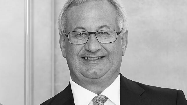 Gerhard Waldmann, ehemaliger Geschäftsführer der Firma Waldmann und Präsident des Gewerbeverbands Oberzentrum, ist im Alter von 75 ...