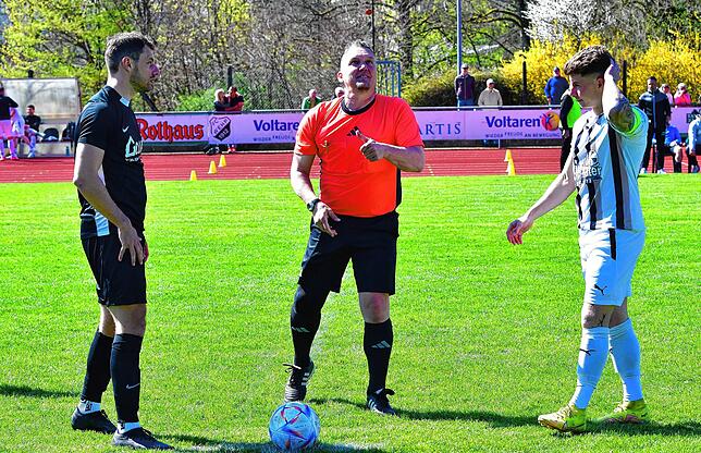 Bild 3: SG FC Wehr/Brennet siegt im Spitzenspiel mit 3:1 gegen FC WIttlingen – und wir haben Fotos!