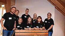 Haben beim Aktionstag zu einem jungen Löffingen Regie geführt (sitzend von links): Joshua Link, Genia Genova Evelyna Schwarz; stehend ...