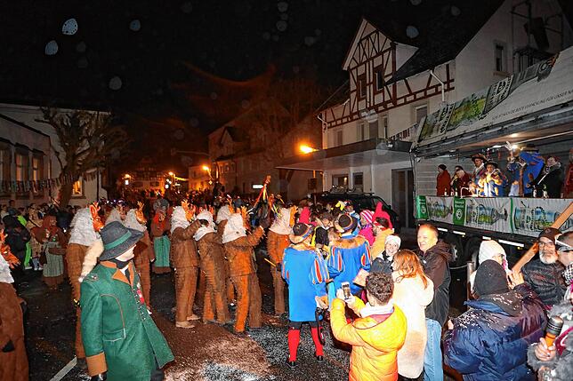 Bild 12: Jetzt geht es los! Mit dem Nachtumzug in Gottmadingen: hier gibt´s die Bilder!