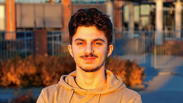 Khaled Badawi erfuhr von seiner Mutter von der Konstanzer Jugendvertretung. Mittlerweile ist der 18-Jährige der Vorstand und verleiht ...