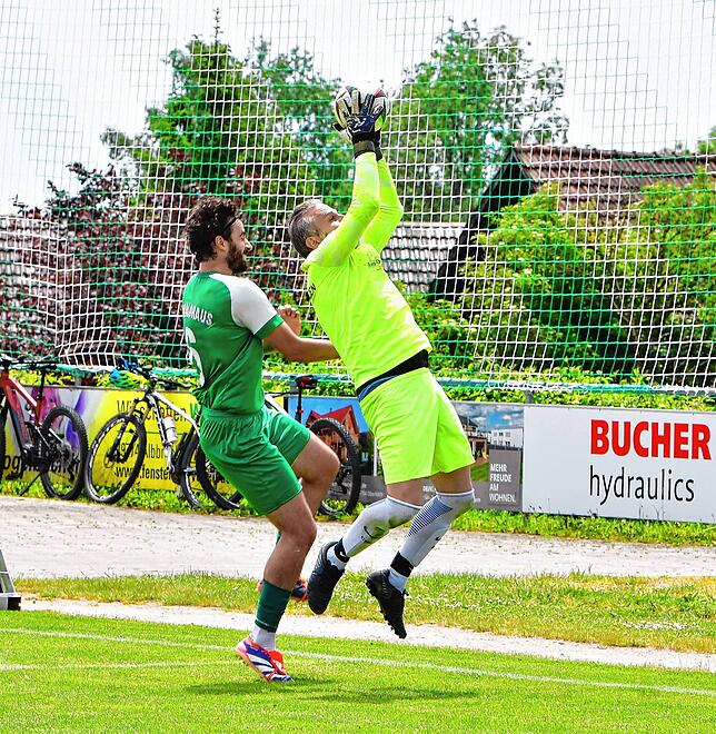 Bild 26: SV Waldhaus II gewinnt Kellerduell gegen DTFV Bad Säckingen mit 2:1 – und wir haben Fotos!