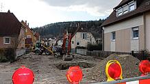 Eine einzige große Baustelle ist zur Zeit die Hindenburgstraße in Immendingen. Die Weisenbachbrücke wird abgebrochen und in den nächsten ...
