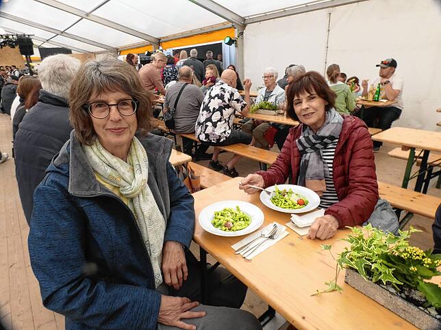 Bild 16: Den Abschluss des dreitägigen Festes „100 Jahre Kieswerk Häring“ machte der Musikverein Lottstetten