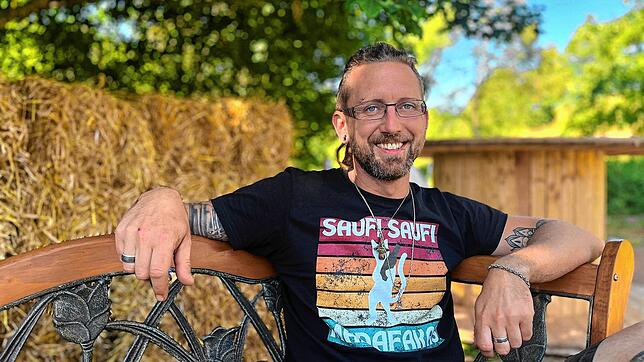 Urs Fischbach will sein Arbeitsleben nicht bis zur Rente am Schreibtisch verbringen. Seit einem Jahr betreibt er mit seiner Frau Ute den ...
