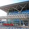 Der Euro-Airport Basel-Mulhouse-Freiburg. (Archivbild) Nichts geht mehr am Sonntagmorgen, 21. Januar, nachdem eine Bombendrohung ...