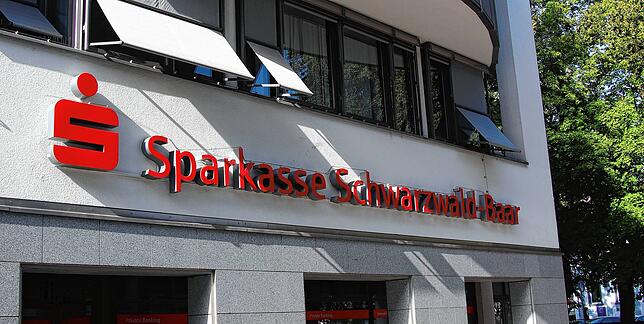 Sparkassen Hauptstelle in der Gerberstraße (mit Immobilienzentrum und Preisaushang)