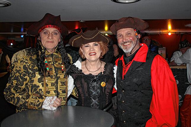 Bild 27: Feiern bis spät in die Nacht beim Hänseleball in Stockach