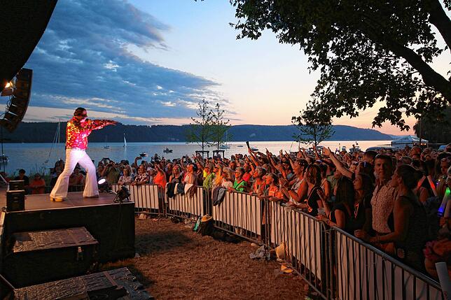 Bild 26: Schlagerparty mit Papi&lsquo;s Pumpels im Überlinger Uferpark