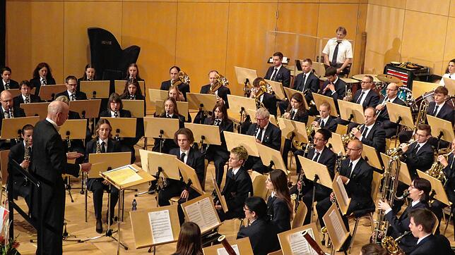 Die Stadtmusik Geisingen bei ihrem Jahreskonzert im April 2024 in der Stadthalle. Nach wie vor sorgt die Probensituation der Musiker für ...