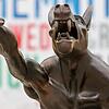 Der Mensch ist dem Mensch ein Wolf: Mit dieser Skulptur reflektierte der Künstler Rainer Opolka nach den Chemnitzer Ausschreitungen vom ...