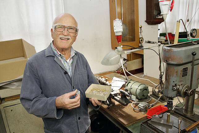 Bild 2: Bilder und Videos von der Wecker-Produktion in der Museumswerkstatt