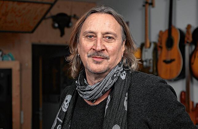 Das Jahr fing gut an für Schlagersänger Dieter Thomas Kuhn – mit einer Geburtstagsparty am 7. Januar. Die Rente ist für den gelernten ...