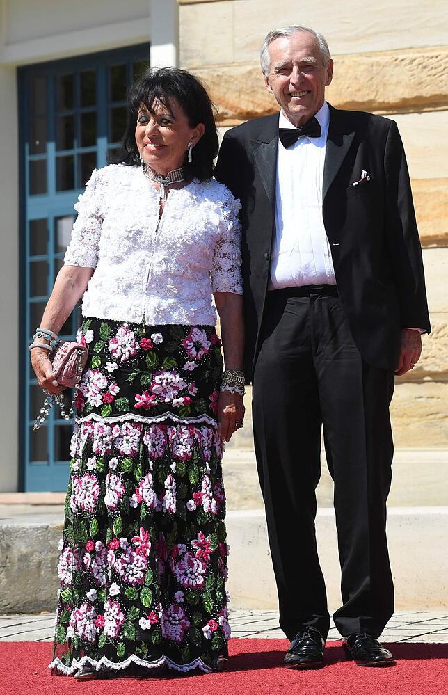 Bild 7: Auch die Kanzlerin zeigt sich hier wieder: Die schönsten Bilder vom roten Teppich von Bayreuth
