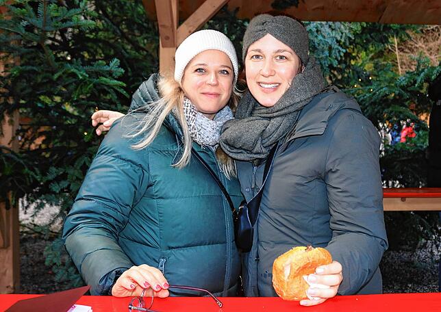 Sandra Dadinger (links) mit Freundin Christiane Noll (rechts)