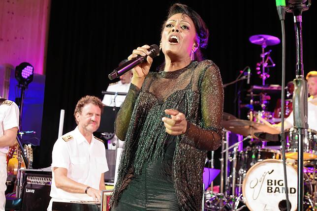 Bild 34: Alle Bilder vom Benefiz-Konzert der Bundeswehr Big Band in der Markolfhalle