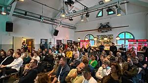 Volles Haus: Zahlreiche Zuhörer sind der Einladung zum Runden Tisch in die Kantine Konstanz gefolgt.