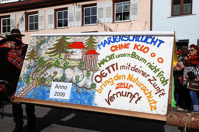 Bild 3: So bunt war der große Umzug beim Seenarrentreffen in Allensbach 2024 &ndash; Teil 1