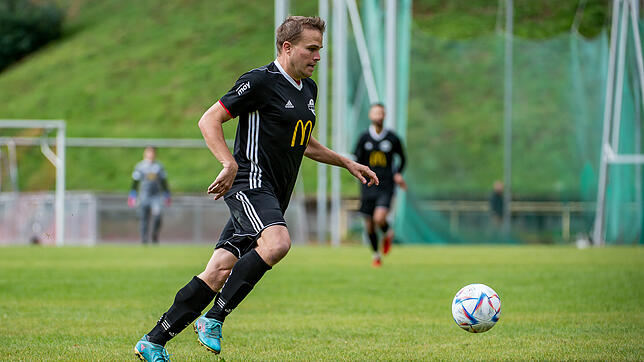 Neue Staffel, neues Glück: Spieler und Sportchef Matthias Wenk vom FC Wallbach freut sich auf die neue Saison, bei der seine Mannschaft ...