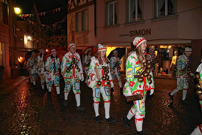 Bild 9: Fasnacht 2025: So lebendig war der Wecken in Tiengen am Schnutzigen Donnerstag - Die besten Bilder!
