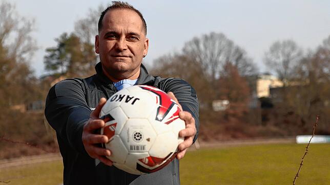 Teil 1: Labinot Niqki ist bei den Singener Südsternen der Fußball-Abteilungsleiter. Mit dem Kreisliga-A-Club verfolgt er große Pläne.