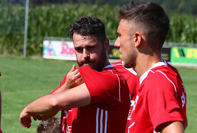 Bild 17: SV Jestetten setzt sich im Pokal-Derby mit 4:2 bei der SG Lottstetten/Altenburg durch