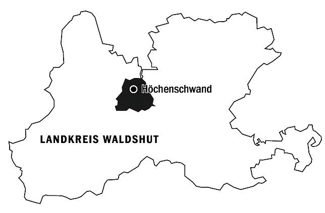 Bild 1: So lebt es sich in Höchenschwand: Aktiv und die Alpen im Blick