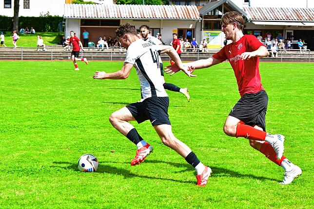 Bild 10: SG FC Wehr/Brennet spielt nur 1:1 gegen FC Hochrhein – und wir haben Fotos!