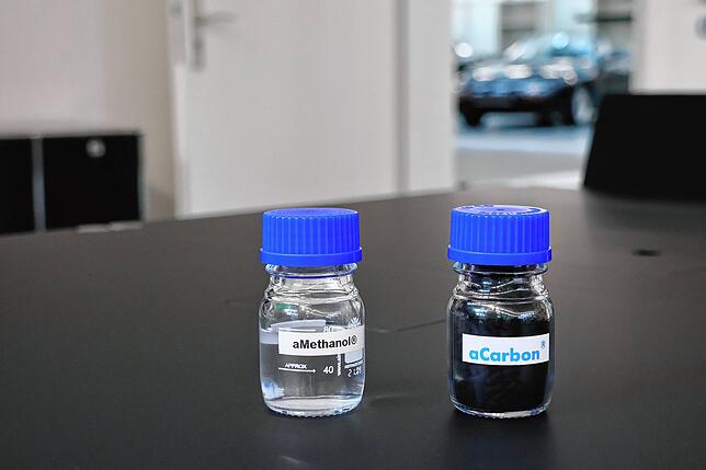 Am Ende des von Obrist patentierten Verfahrens stehen Methanol und Kohlenstoff.