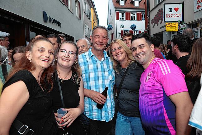 Bild 15: Konstanz: Es ist wieder Gassenfreitag! Hier sind die Bilder der Besucher der Niederburg