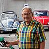 Erich Dietrich an der Tankstelle in Tengen. Hier hat er viele Jahre mit dafür gesorgt, dass der Hegau immer genügend Kraftstoff hat. Im ...