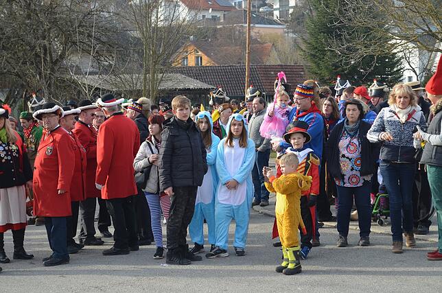 Bild 18: Bilder von den Narrentagen in Eigeltingen &ndash; Der Narrenbaum