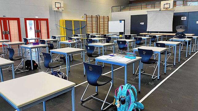 Für den Schulbeginn der Unterstufe setzt das Fürstenberg-Gymnasium auf kreative Lösungen: Die Baarsporthalle wird als Klassenzimmer ...