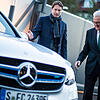 Ola Källenius (links), Vorstandsmitglied der Daimler AG und verantwortlich für Konzernforschung und Mercedes-Benz Cars Entwicklung, ...
