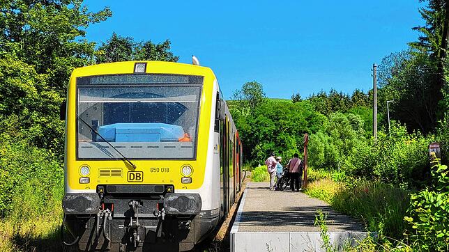 Die Biberbahn macht am Sonntag, 22.¦September, einen Sonderhalt im Teilort Göggingen. Das teilt die Bürgerinitiative ...