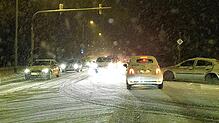 Schneechaos auf den Straßen: Zwischen Villingen und Schwenningen geht am Donnerstag kaum was voran. Spiegelglatte Straßen sorgen für ...