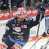 Tyson Spink verdiente sich mehrfach Bestnoten in den vergangenen Monaten. Der kanadische Angreifer der Wild Wings ist mit 31 Treffern ...