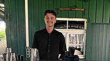 Philipp Lang hat sich 2024 mit seinem mobilen Cocktail-Catering selbstständig gemacht. Seitdem ist er in der gesamten Region unterwegs.
