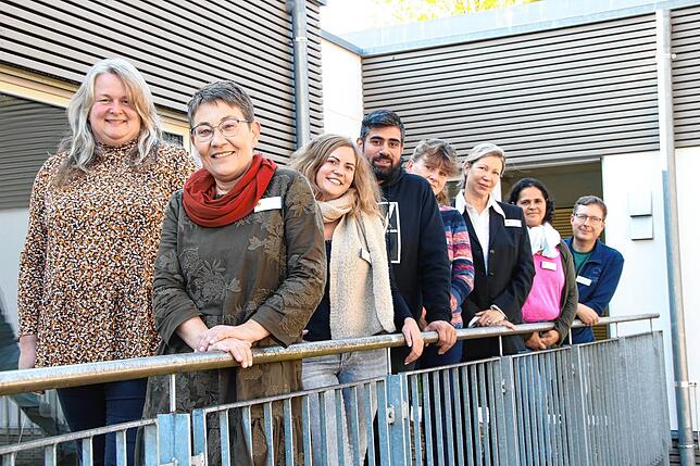 Das Team (von links): Daniela Rinaldi, Chefärztin Claudia Vallentin, Sozialpädagogin Linda Kampfmann, Pflegedienstleiter Lorenzo Fenech, ...